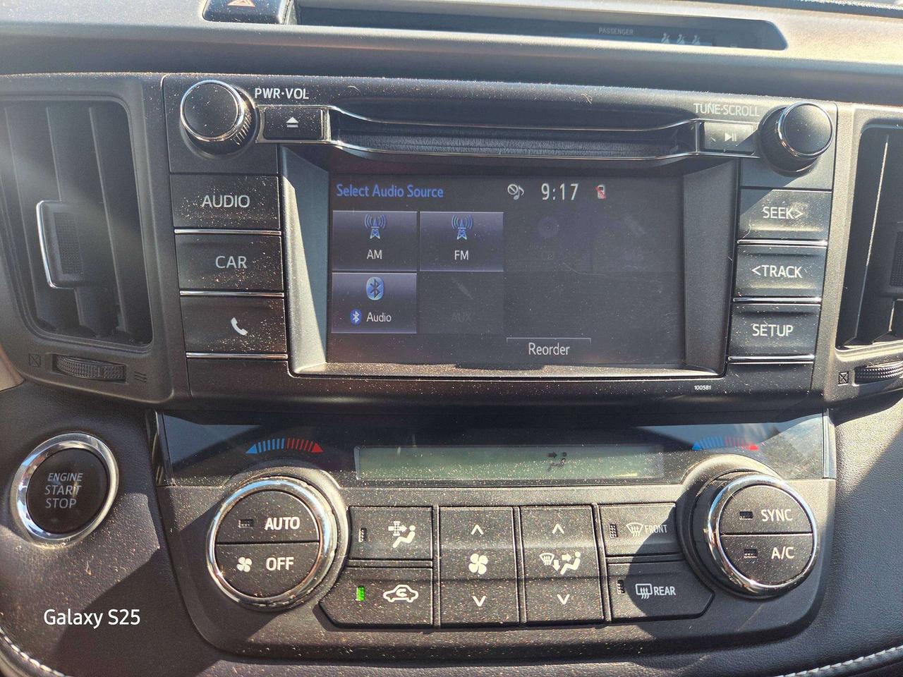2018 Toyota RAV4 XLE Photo