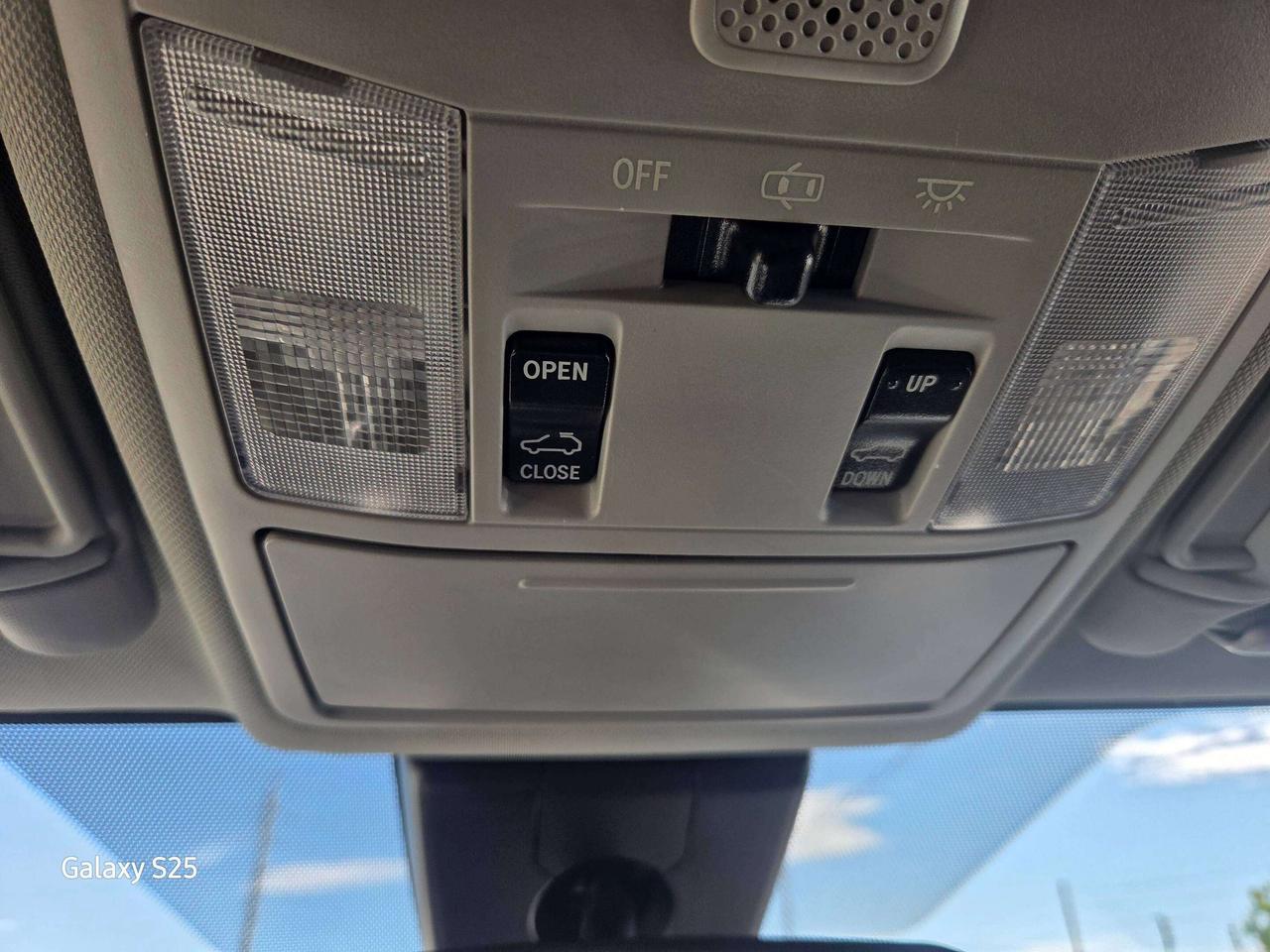 2018 Toyota RAV4 XLE Photo
