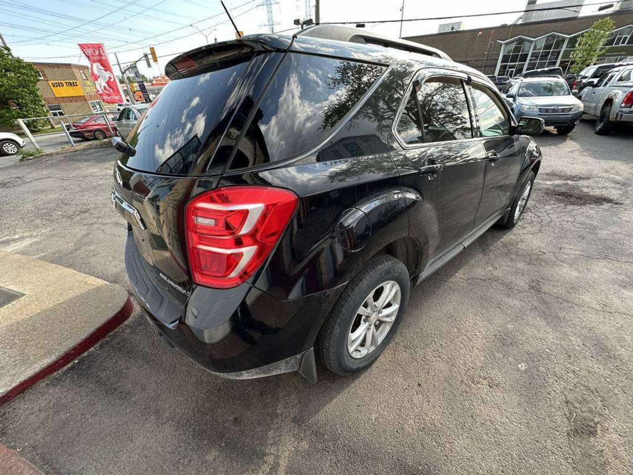2016 Chevrolet Equinox LT Photo3