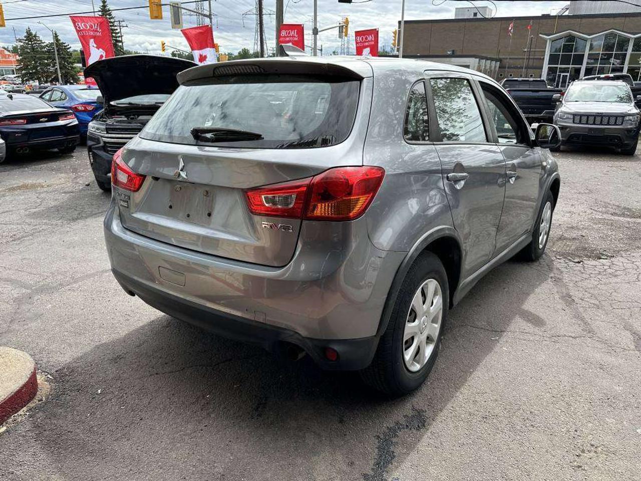 2017 Mitsubishi RVR SE Photo2