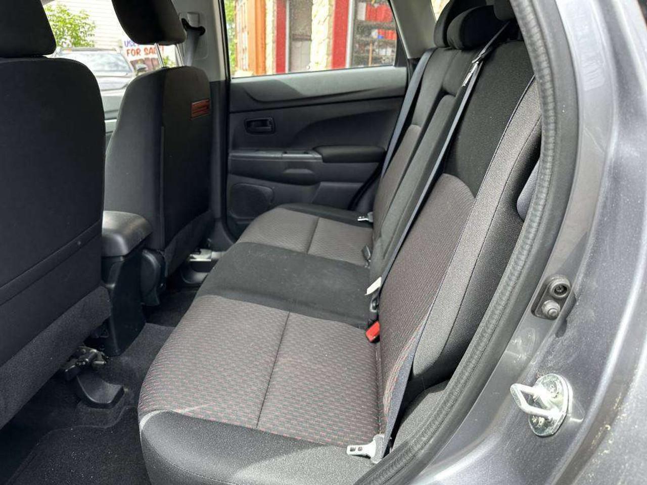 2017 Mitsubishi RVR SE Photo
