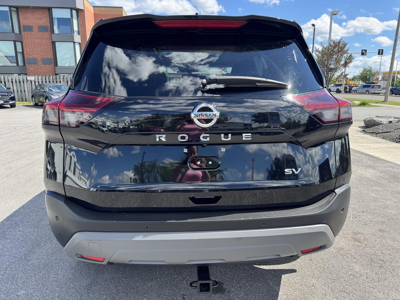 2021 Nissan Rogue SV - PANORAMIC SUNROOF Photo