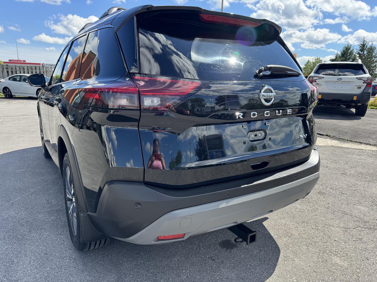 2021 Nissan Rogue SV - PANORAMIC SUNROOF Photo