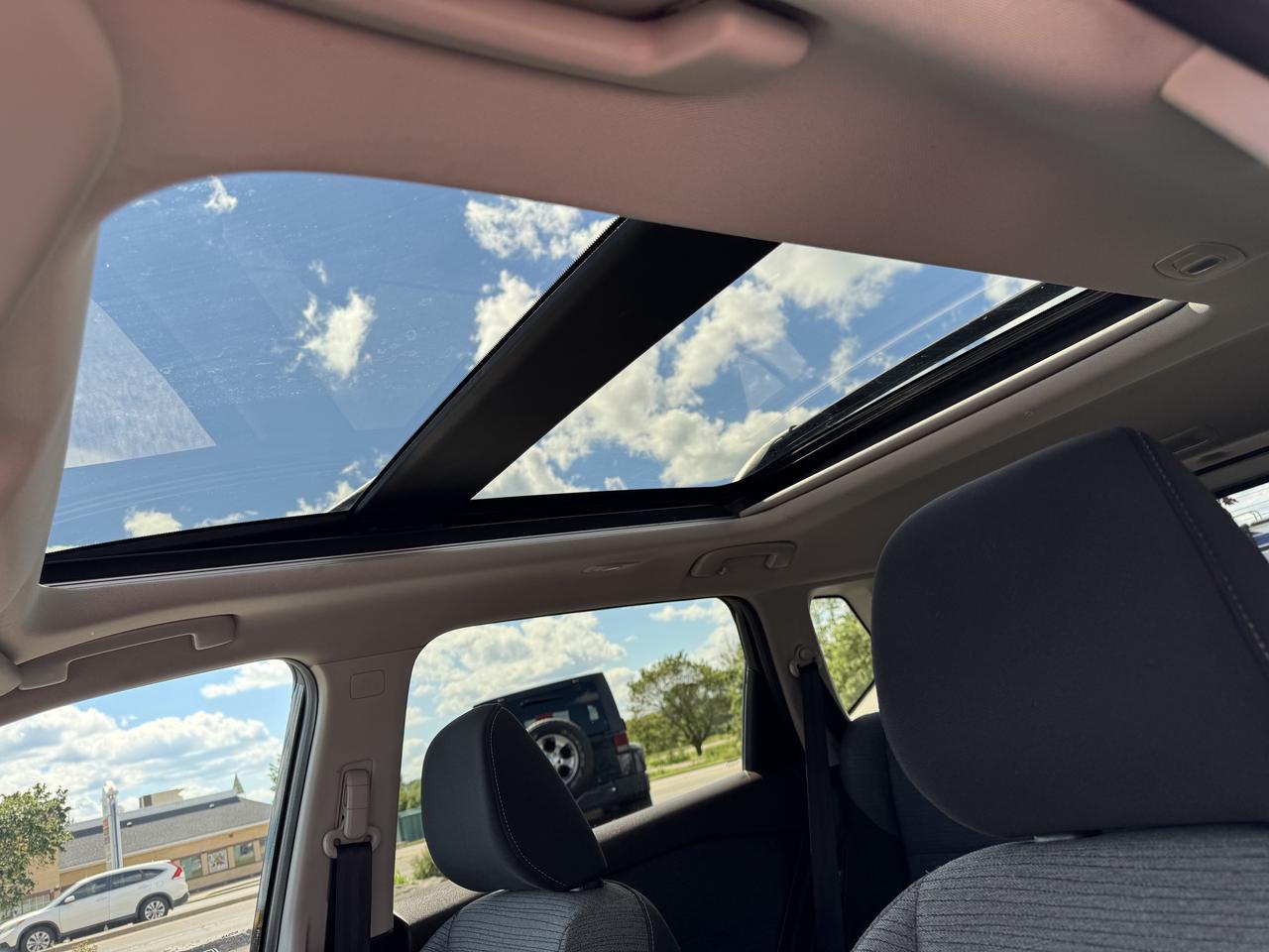 2021 Nissan Rogue SV - PANORAMIC SUNROOF Photo