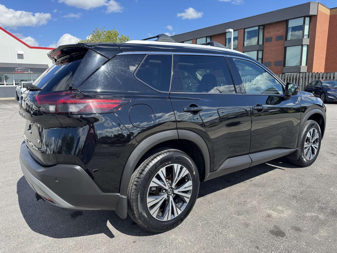 2021 Nissan Rogue SV - PANORAMIC SUNROOF - LOW KM - CERTIFIED Photo