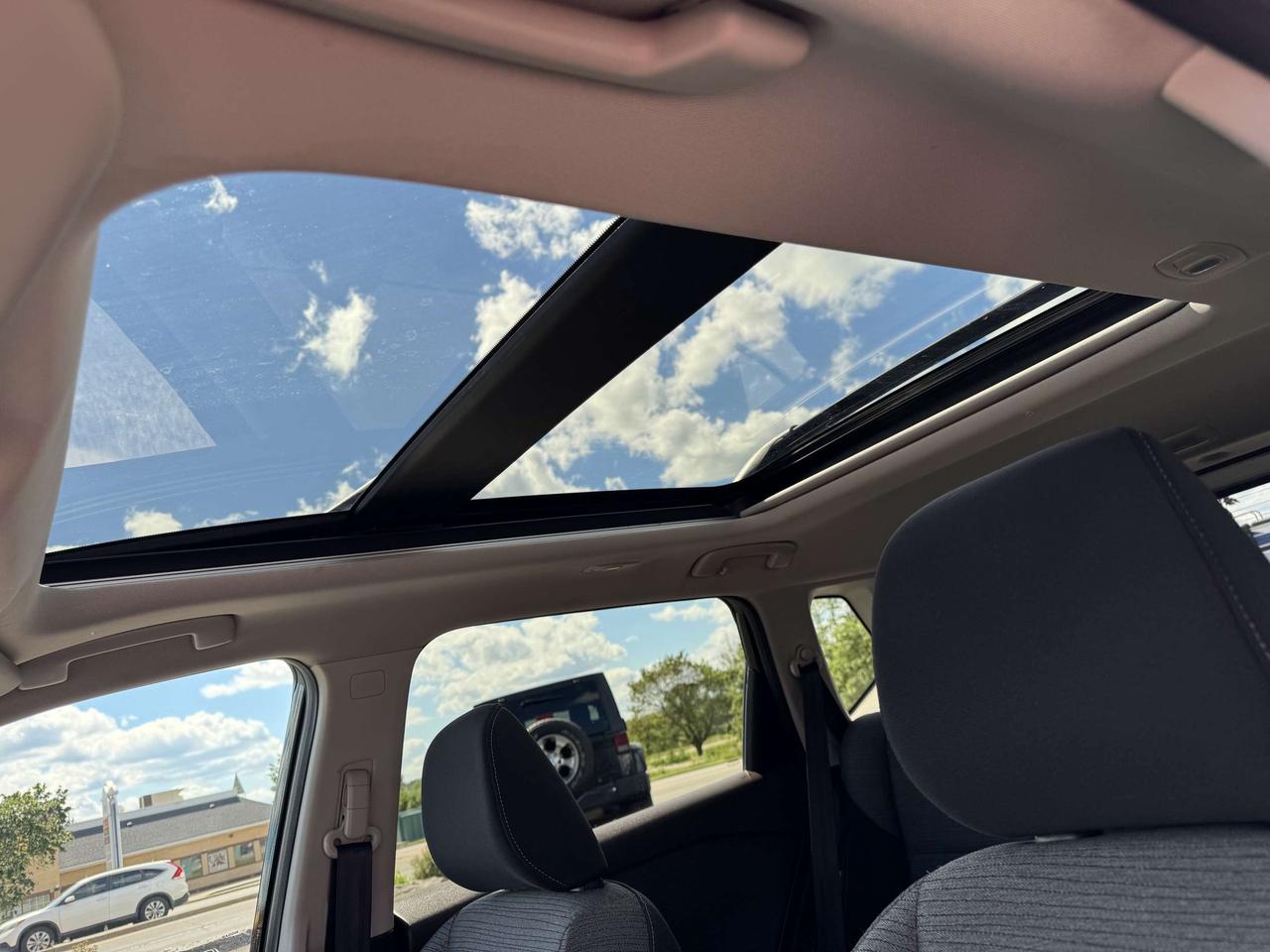 2021 Nissan Rogue SV - PANORAMIC SUNROOF - LOW KM - CERTIFIED Photo