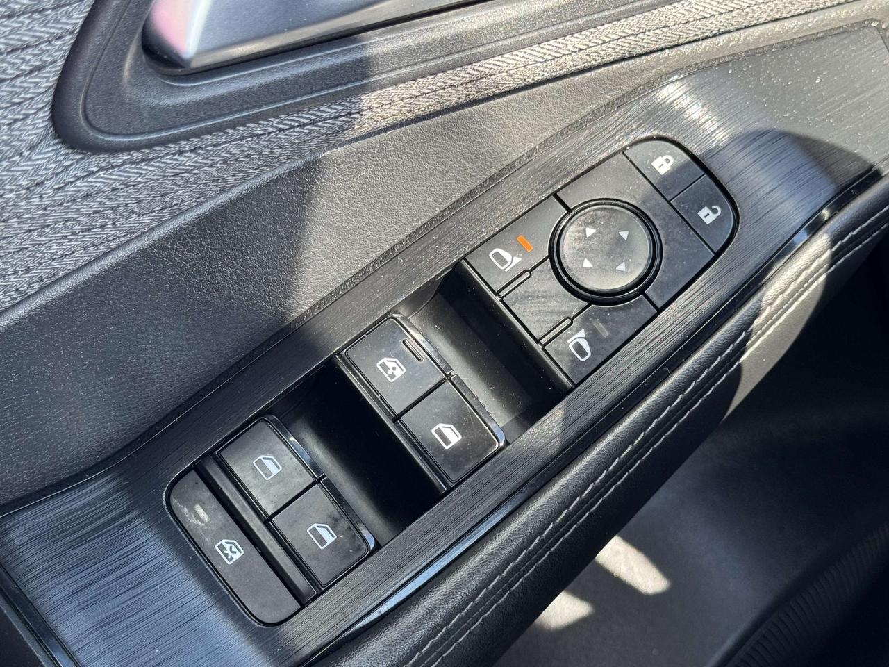 2021 Nissan Rogue SV - PANORAMIC SUNROOF - LOW KM - CERTIFIED Photo