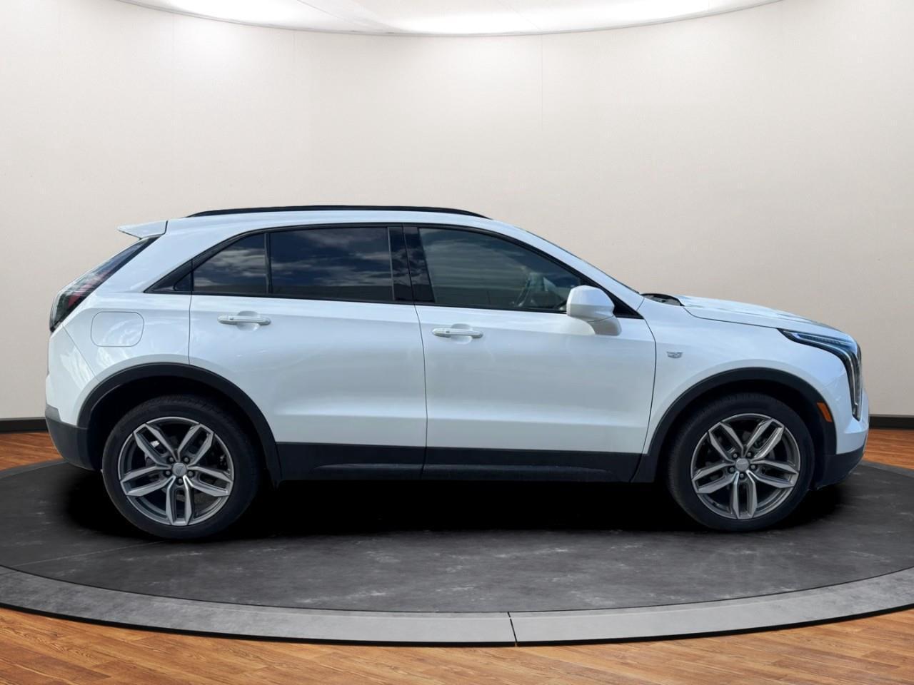 2019 Cadillac XT4 Sport Photo