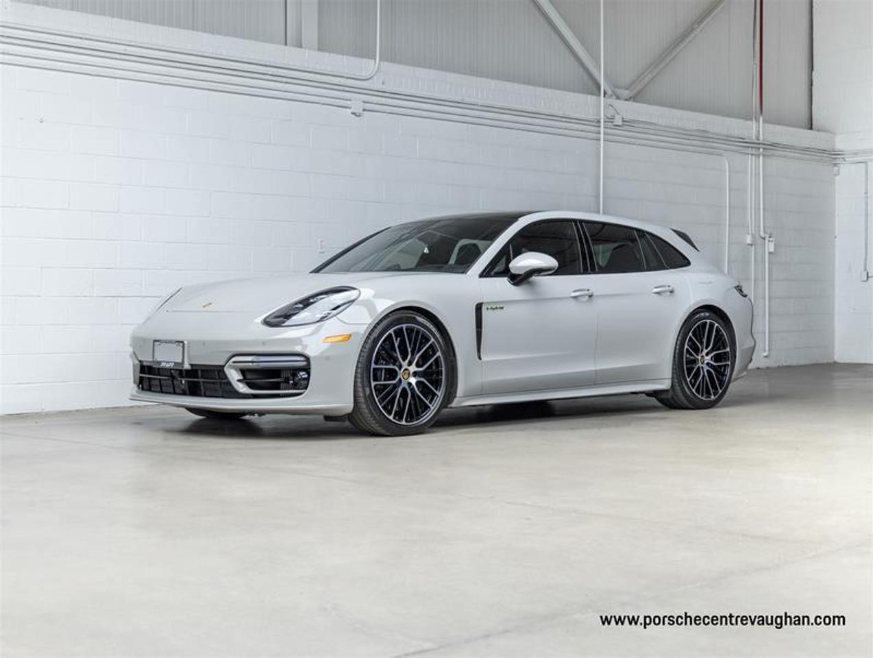 2023 Porsche Panamera  Photo
