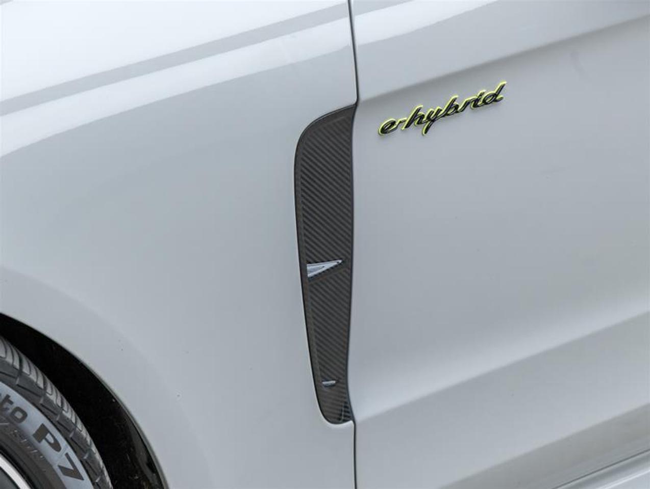 2023 Porsche Panamera  Photo