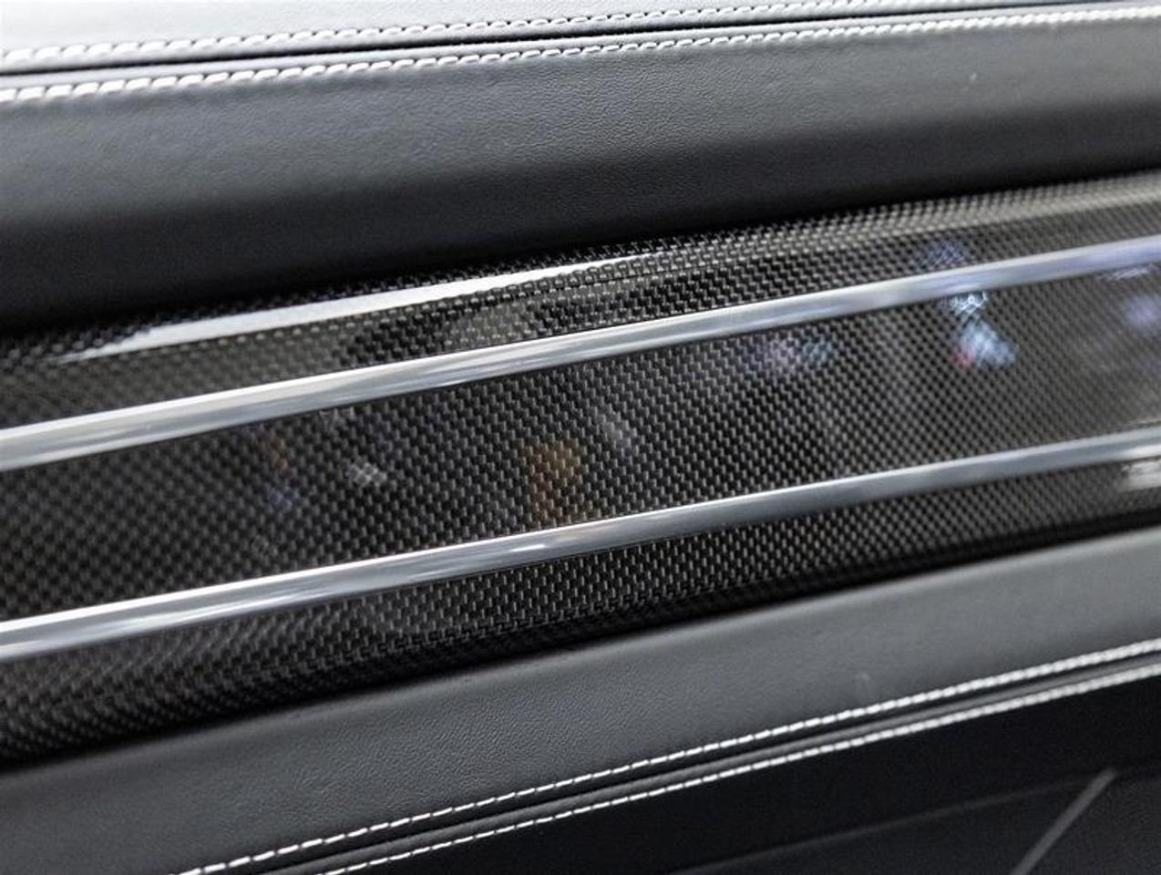 2023 Porsche Panamera  Photo
