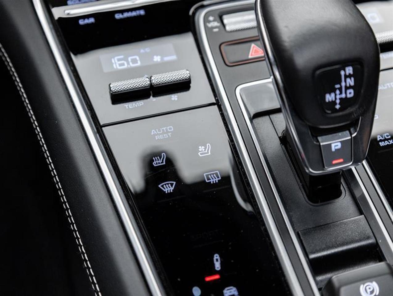 2023 Porsche Panamera  Photo