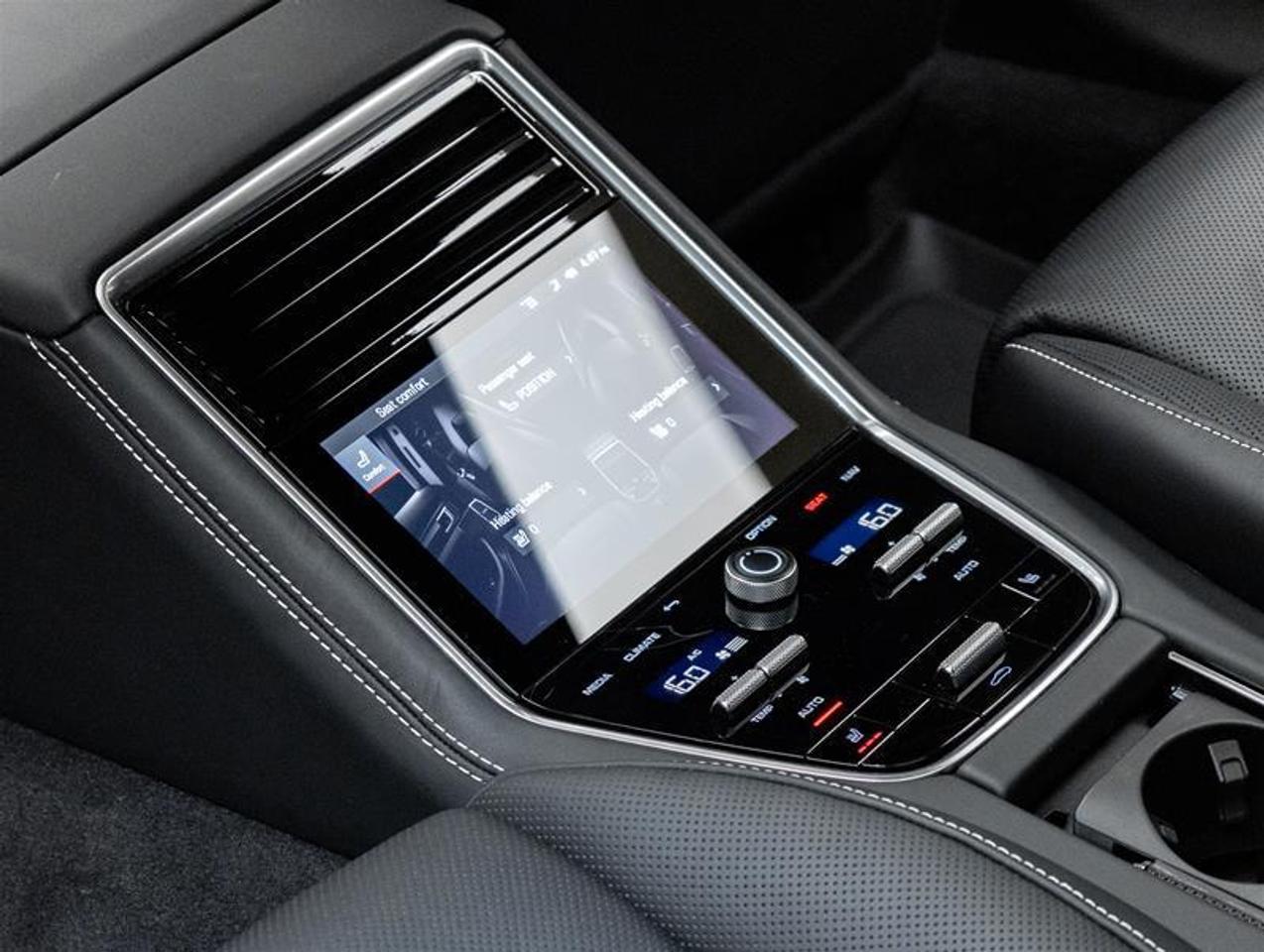 2023 Porsche Panamera  Photo