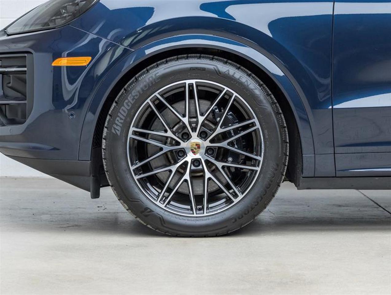 2024 Porsche Cayenne  Photo