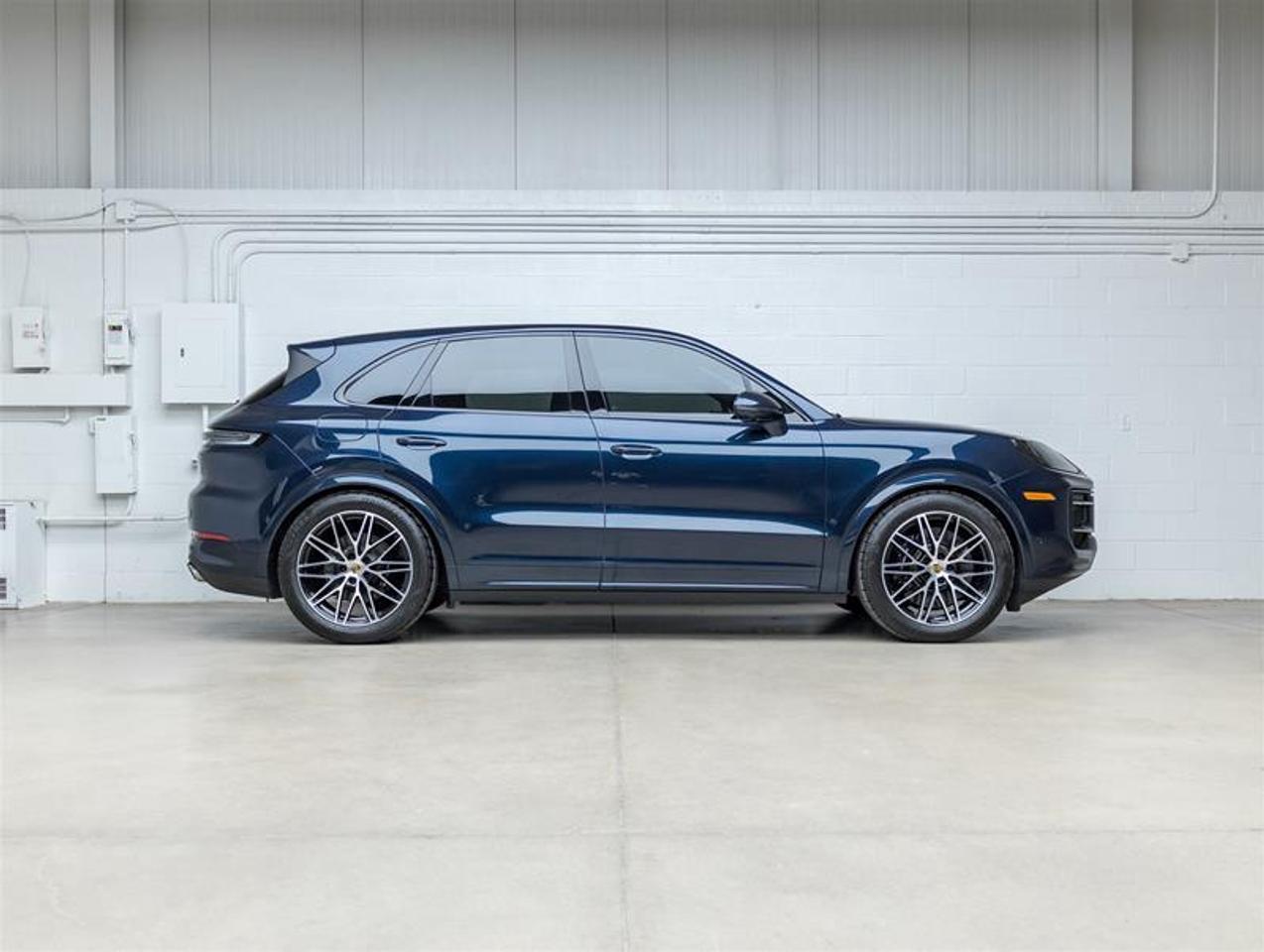 2024 Porsche Cayenne  Photo