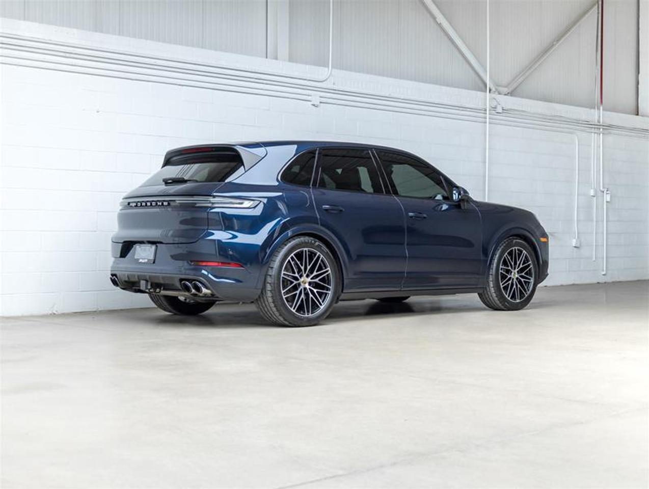 2024 Porsche Cayenne  Photo