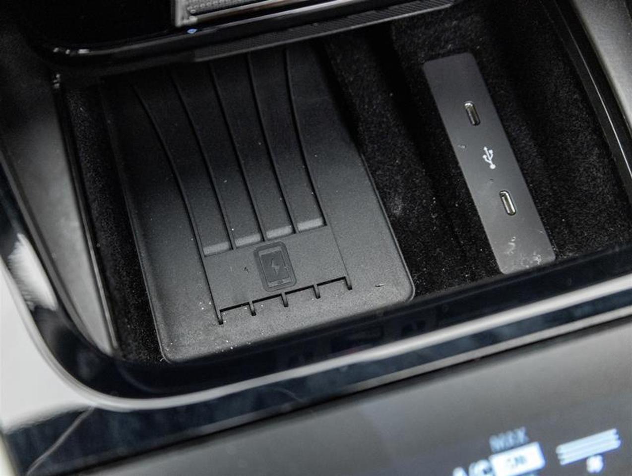 2024 Porsche Cayenne  Photo
