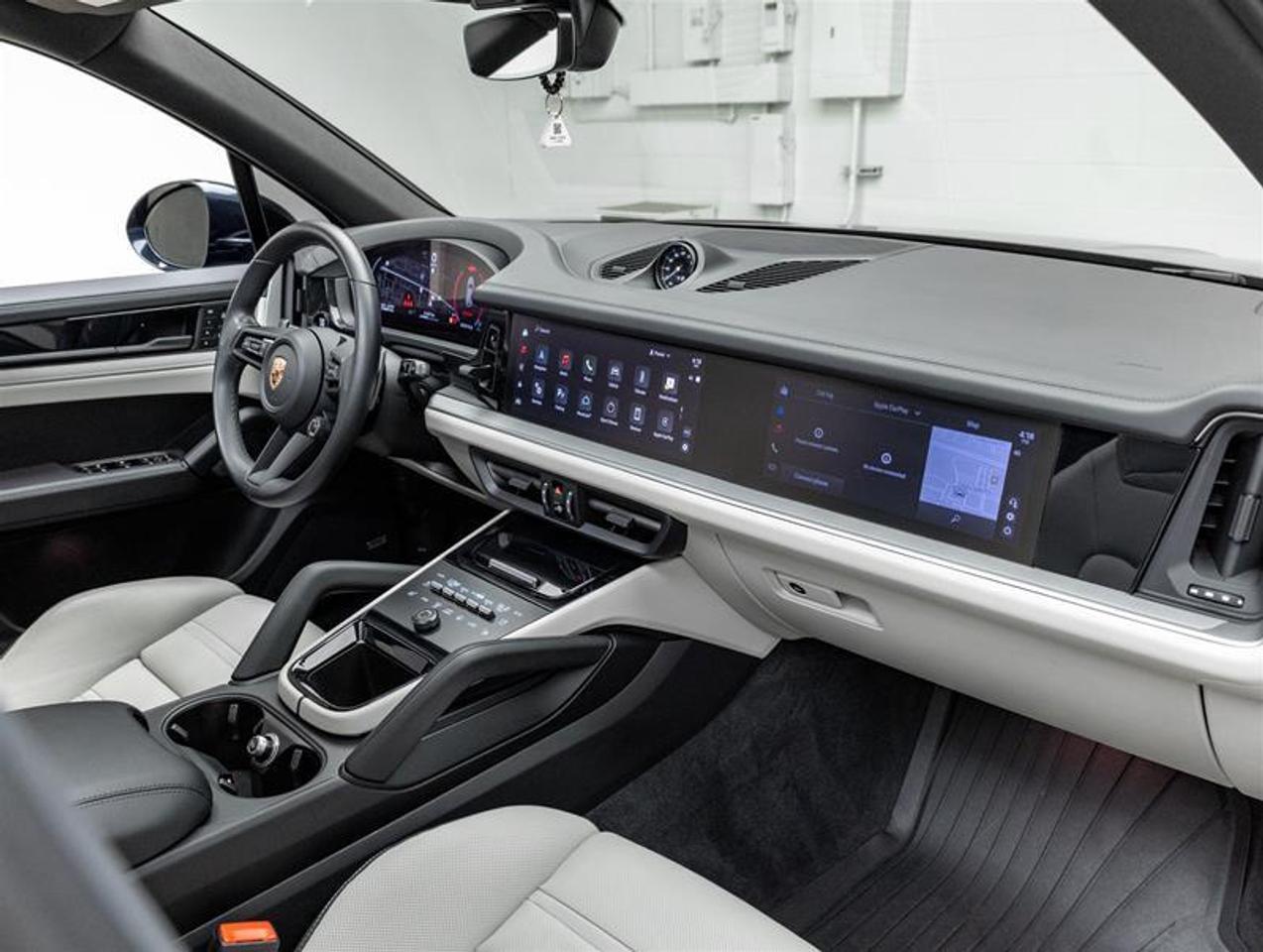 2024 Porsche Cayenne  Photo