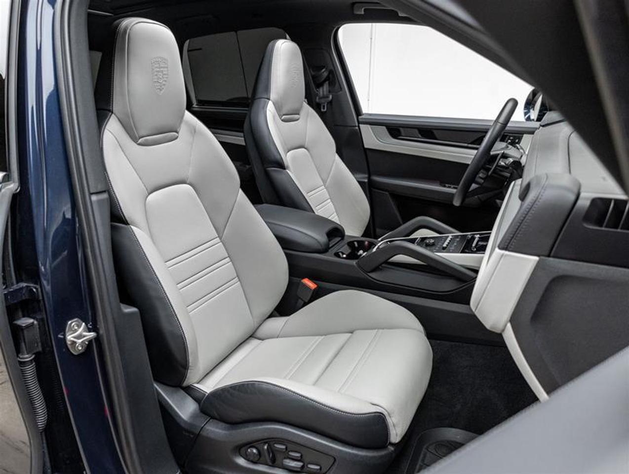 2024 Porsche Cayenne  Photo