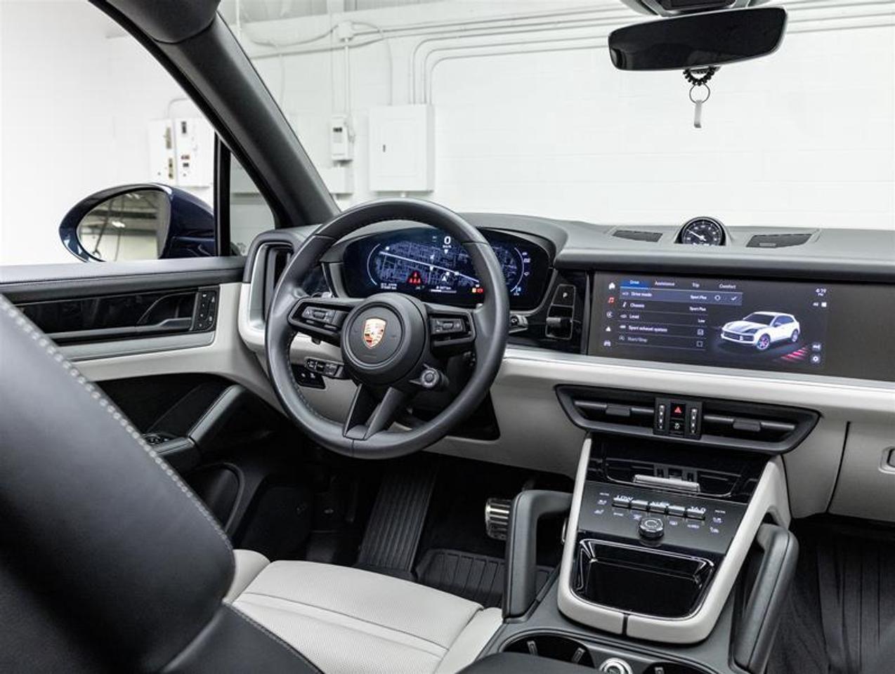 2024 Porsche Cayenne  Photo