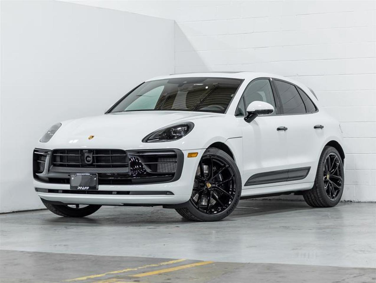 2026 Porsche Macan  Photo0