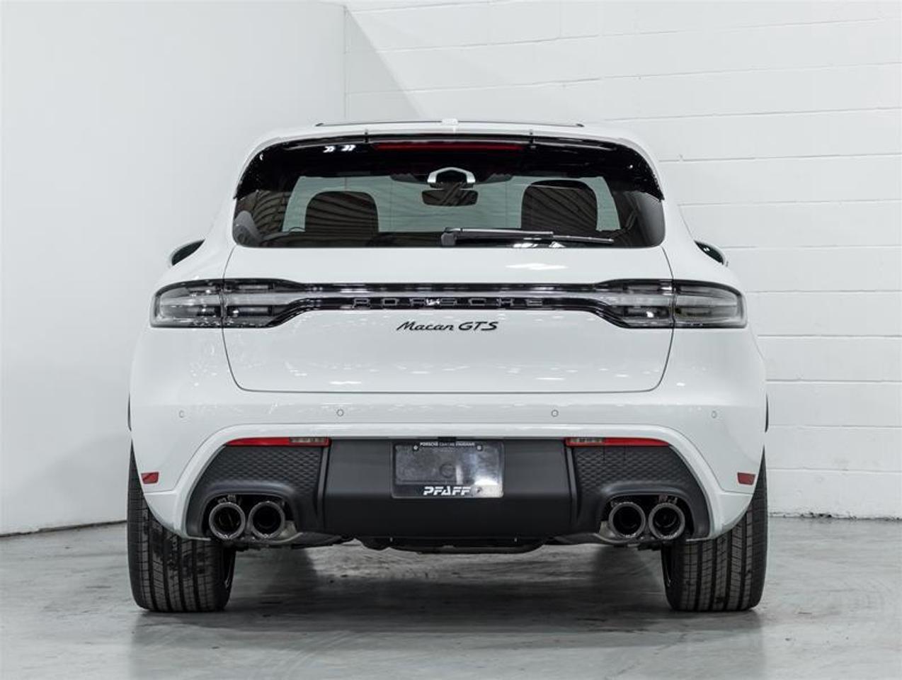 2026 Porsche Macan  Photo