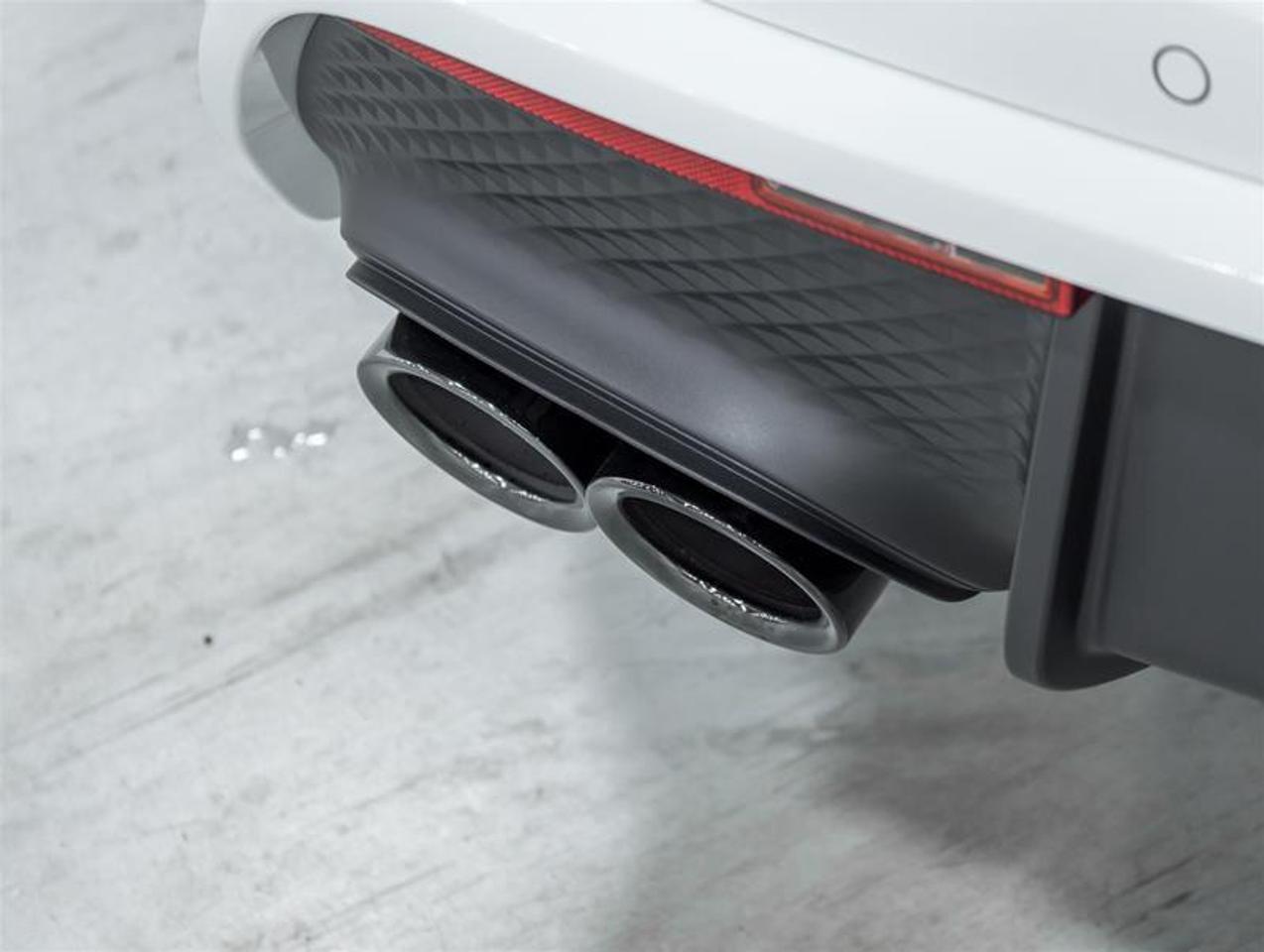 2026 Porsche Macan  Photo