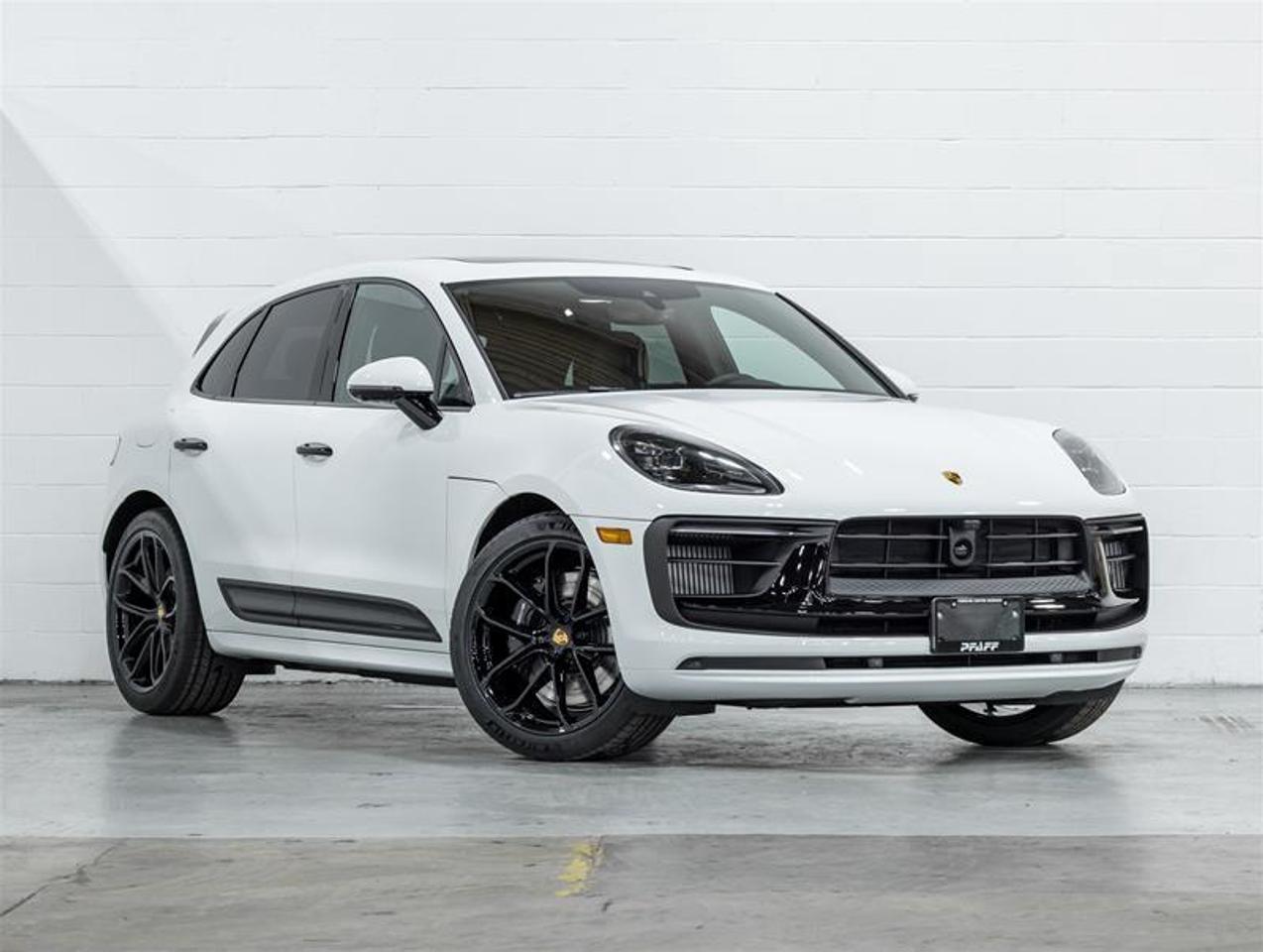 2026 Porsche Macan  Photo