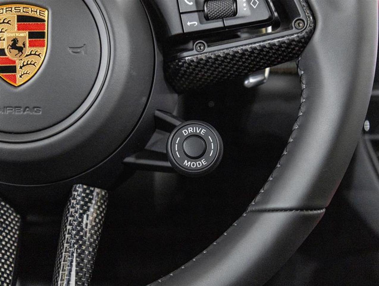 2026 Porsche Macan  Photo