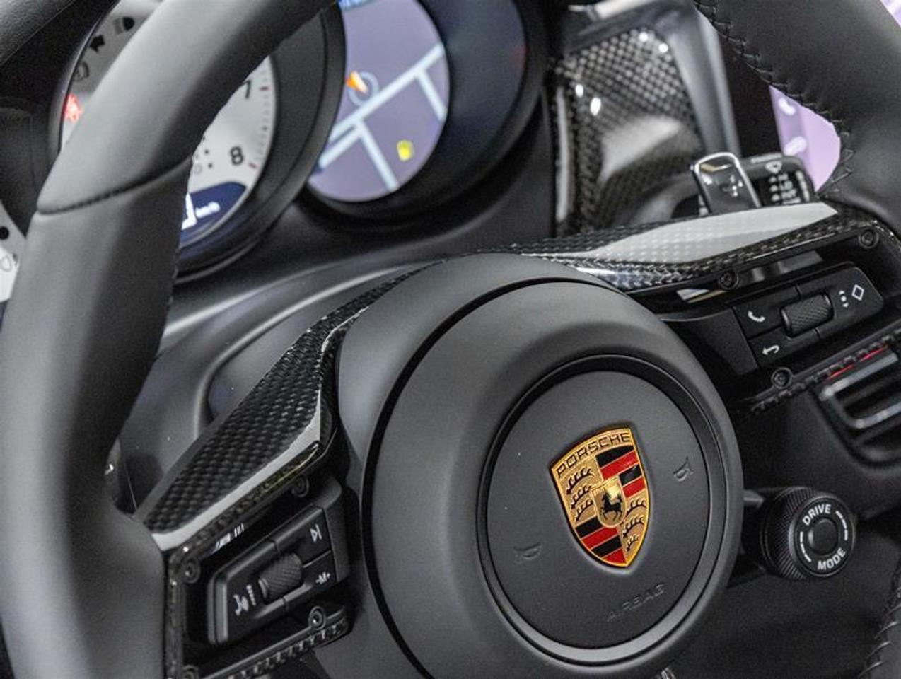 2026 Porsche Macan  Photo