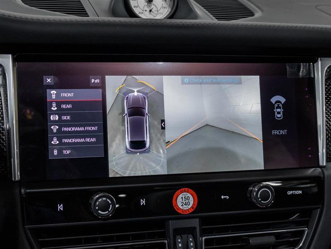 2026 Porsche Macan  Photo