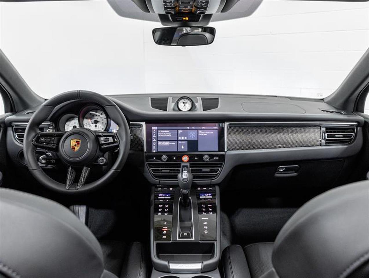 2026 Porsche Macan  Photo
