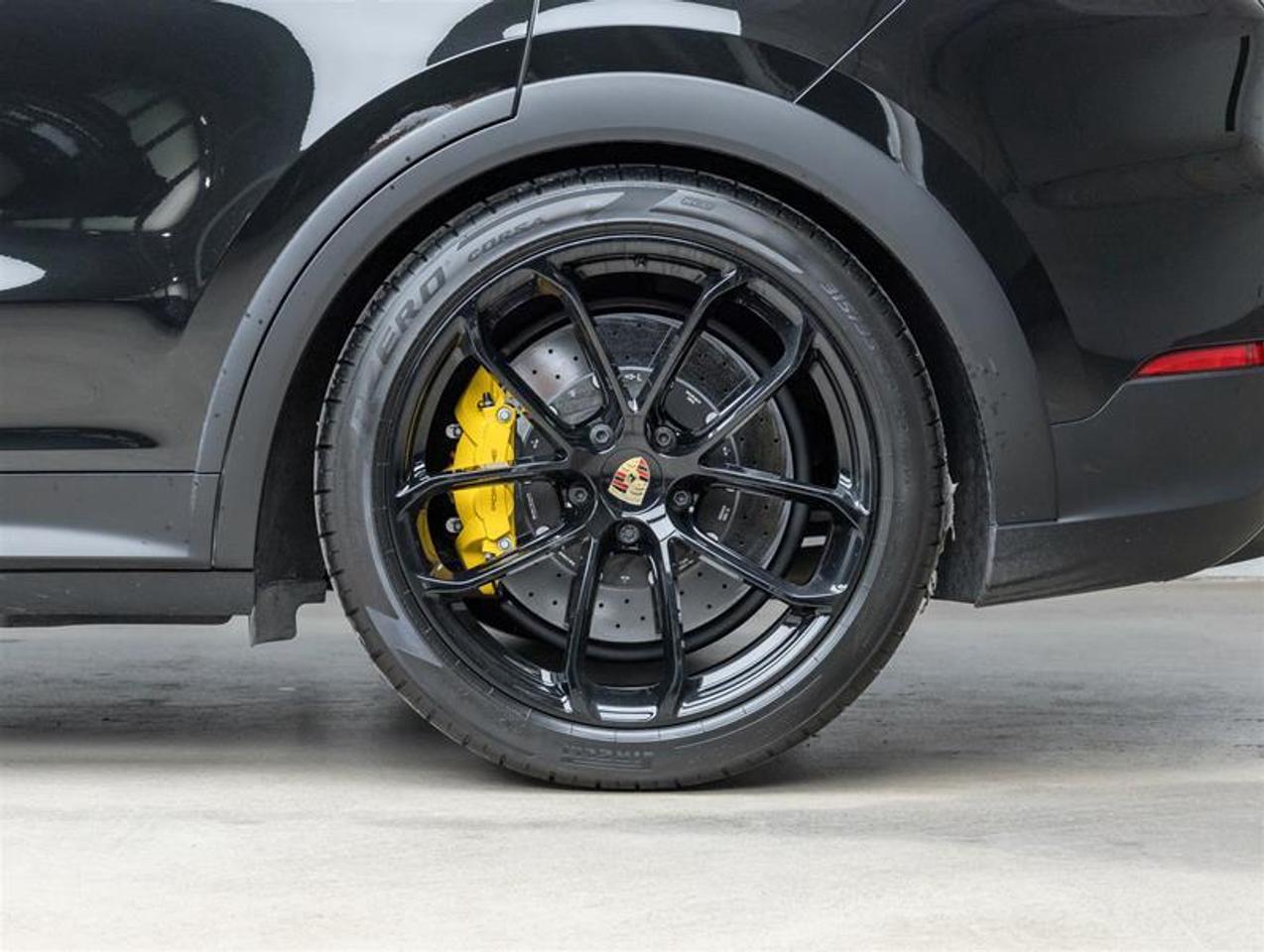 2024 Porsche Cayenne  Photo