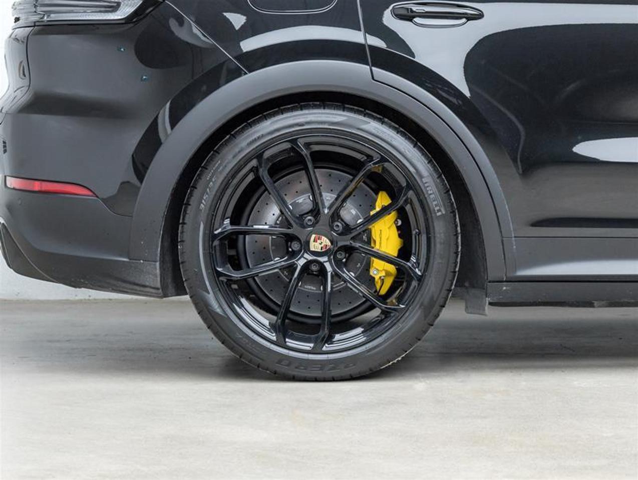 2024 Porsche Cayenne  Photo