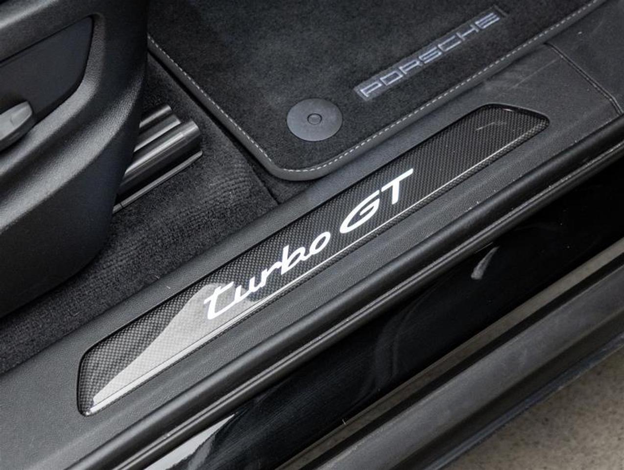 2024 Porsche Cayenne  Photo