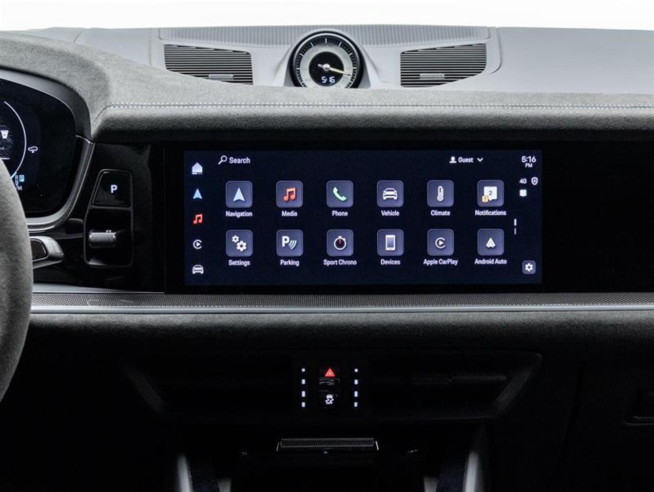 2024 Porsche Cayenne  Photo