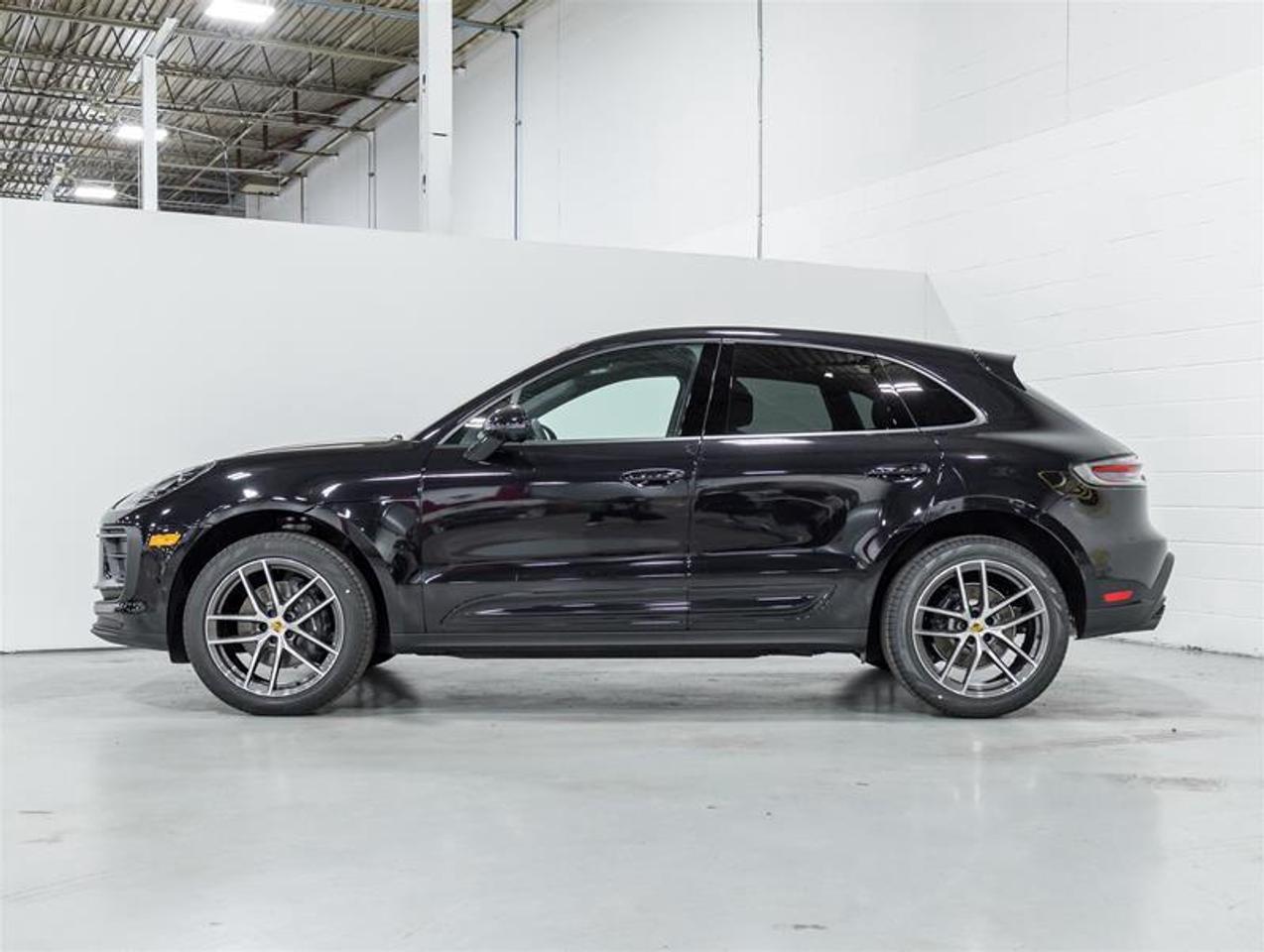 2026 Porsche Macan  Photo