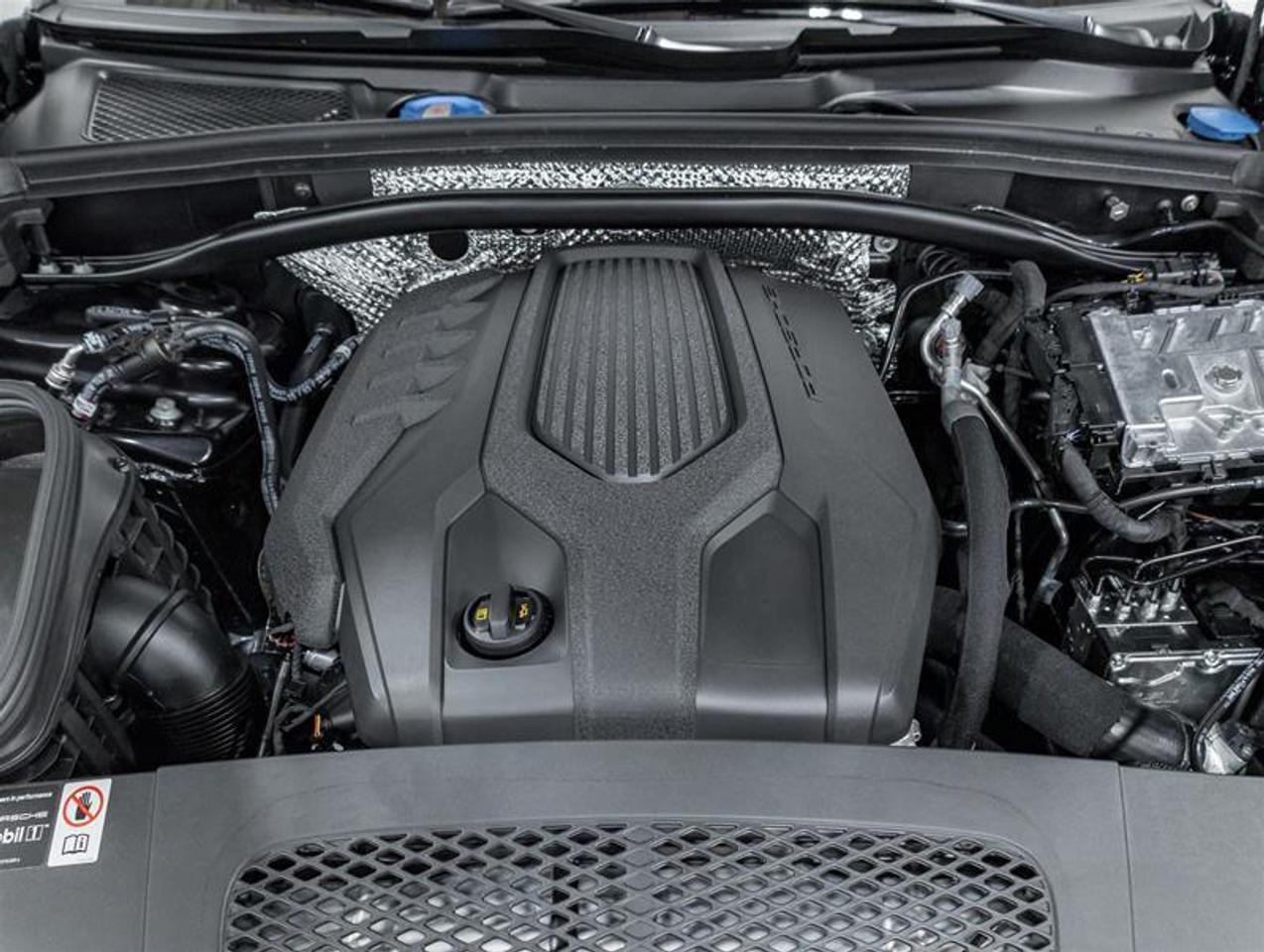 2026 Porsche Macan  Photo