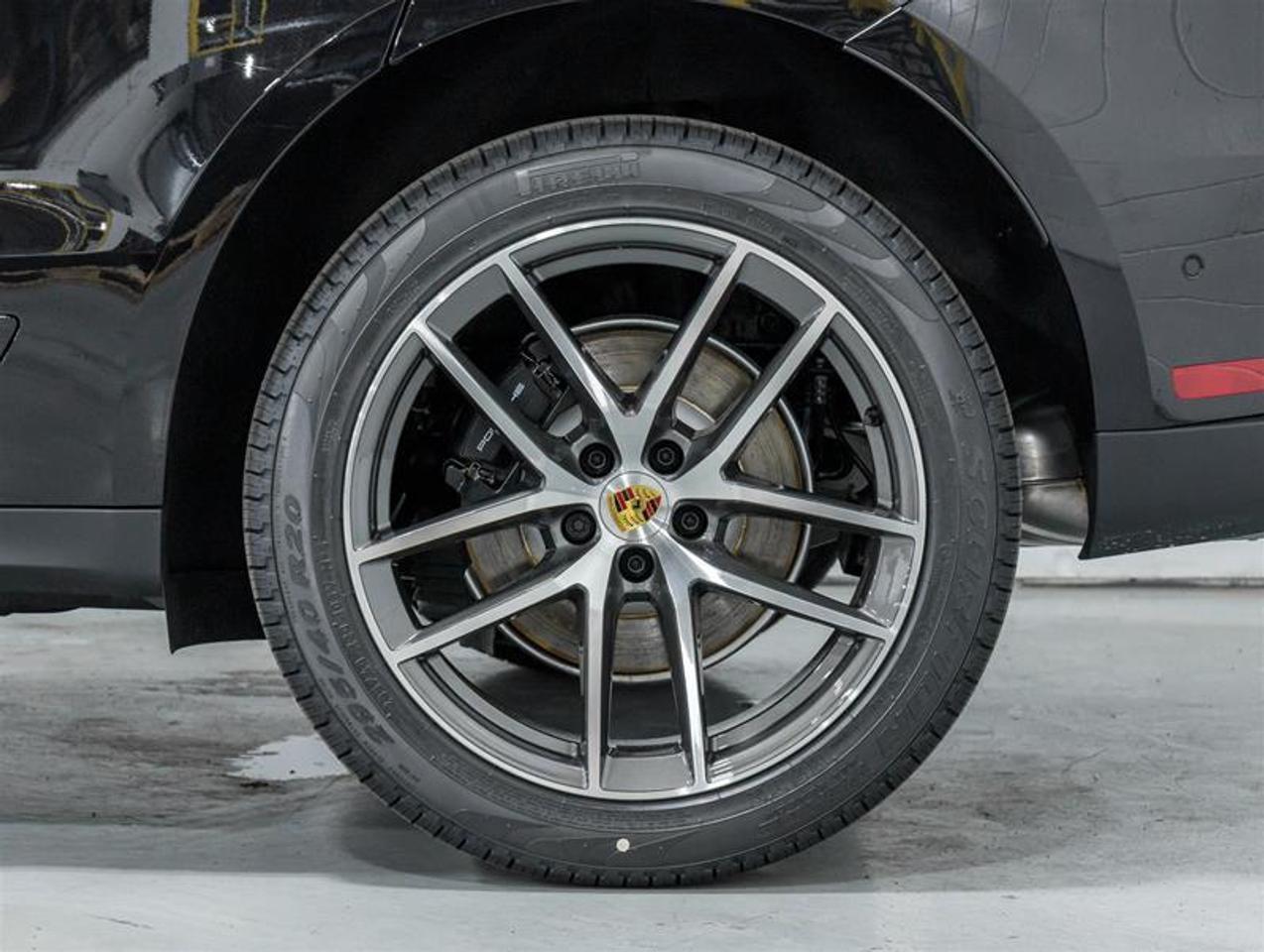 2026 Porsche Macan  Photo
