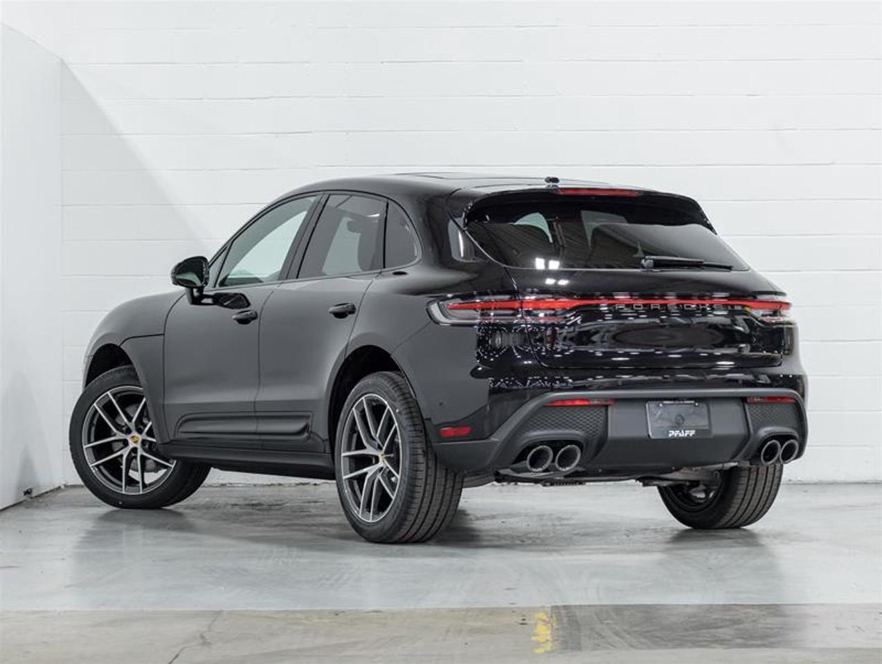 2026 Porsche Macan  Photo