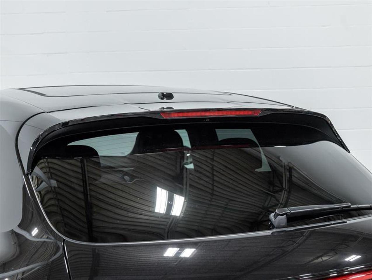 2026 Porsche Macan  Photo