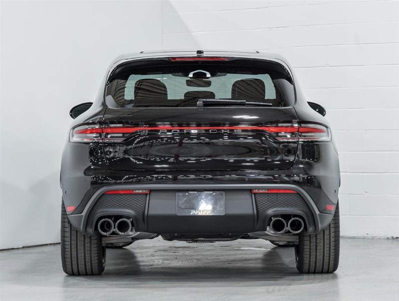 2026 Porsche Macan  Photo