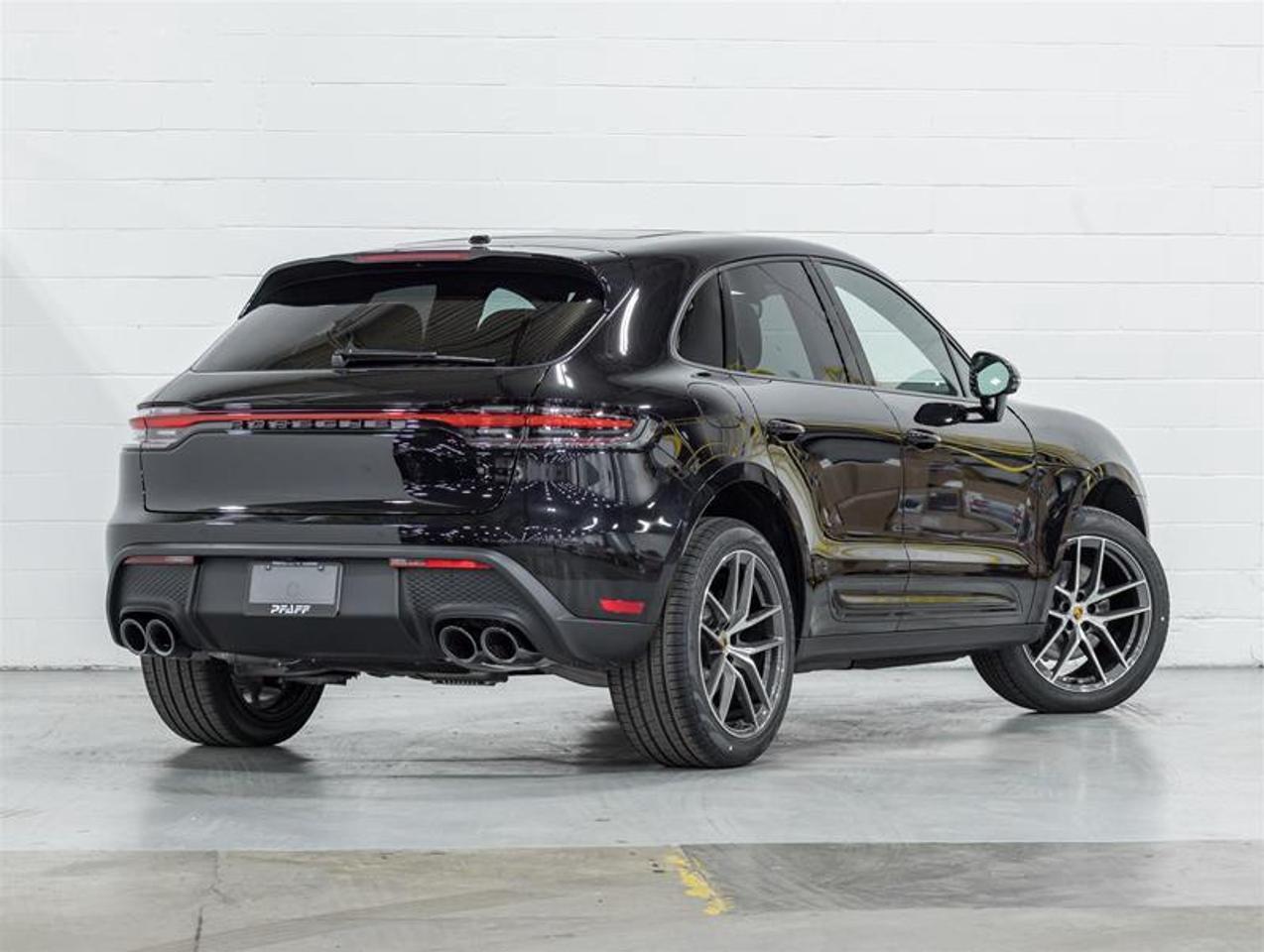2026 Porsche Macan  Photo