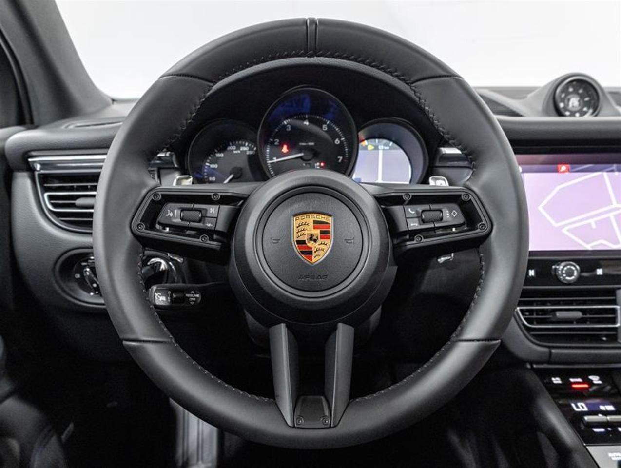 2026 Porsche Macan  Photo
