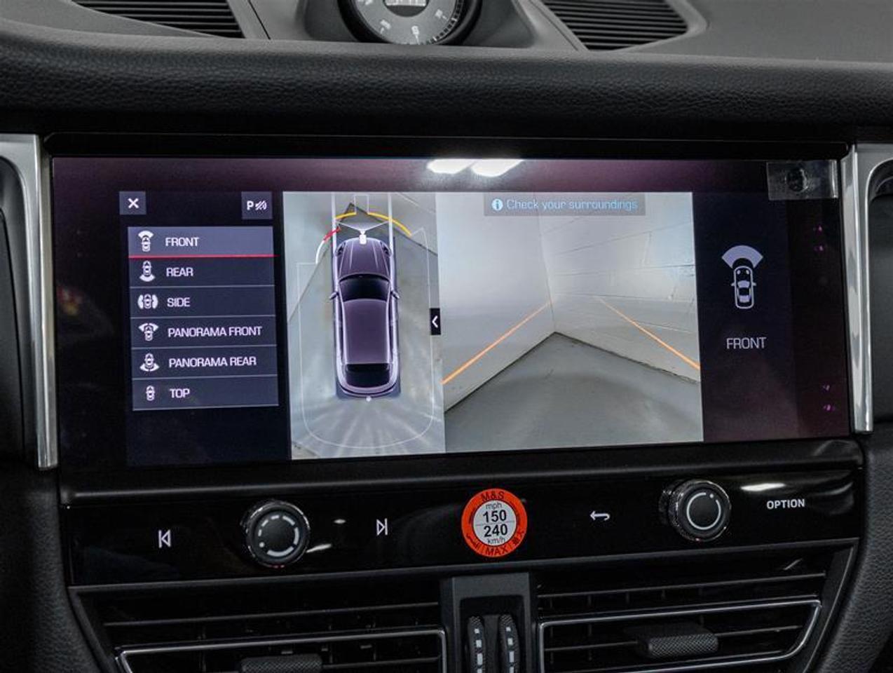 2026 Porsche Macan  Photo