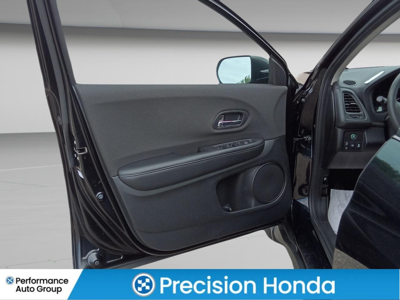 2019 Honda HR-V LX AWD  Heated Seats  Rear Camera CarPlay Photo