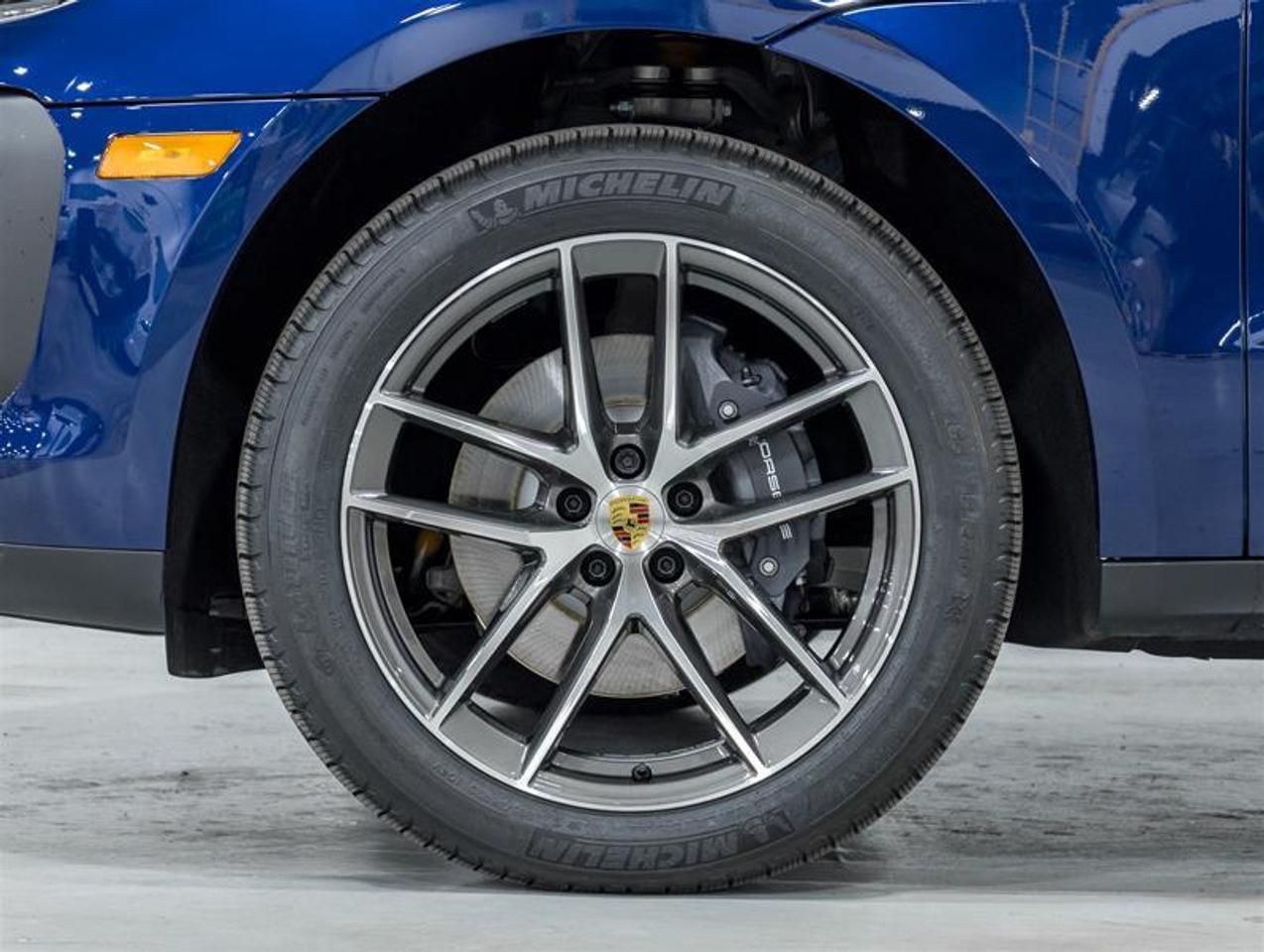 2026 Porsche Macan  Photo