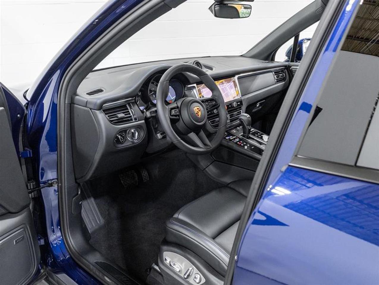 2026 Porsche Macan  Photo