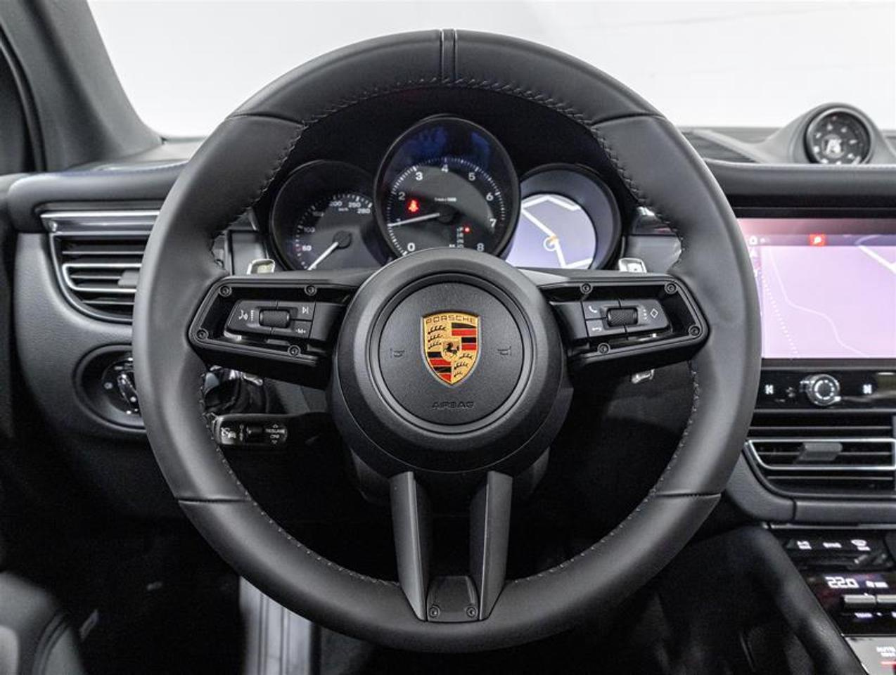 2026 Porsche Macan  Photo