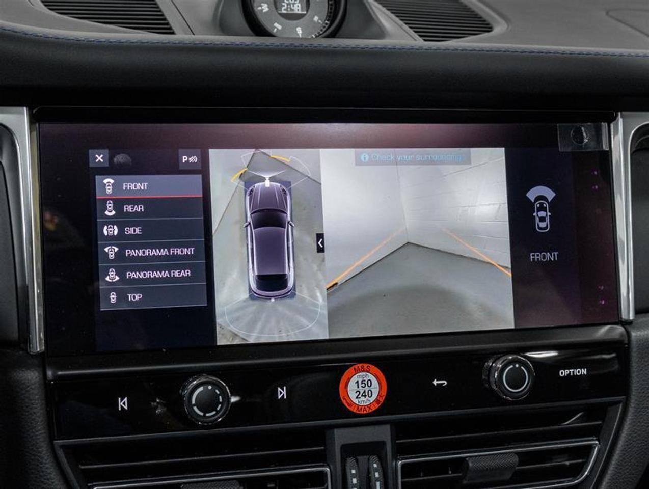 2026 Porsche Macan  Photo